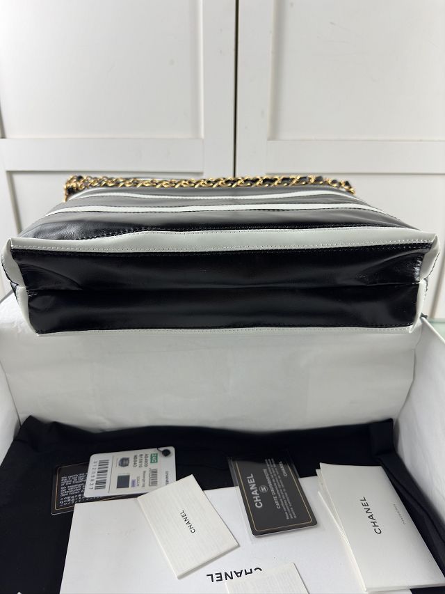 2024 CC original calfskin 22 small handbag AS3260 black&white