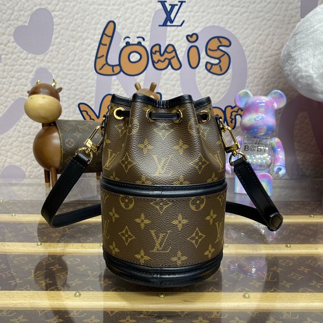 Louis vuitton original monogram canvas canoe bucket bag M83480