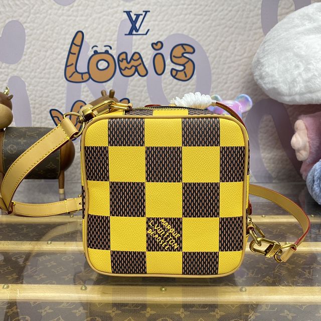 Louis vuitton original damier canvas chess messenger bag N40562 yellow