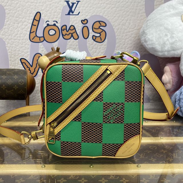 Louis vuitton original damier canvas chess messenger bag N40563 green