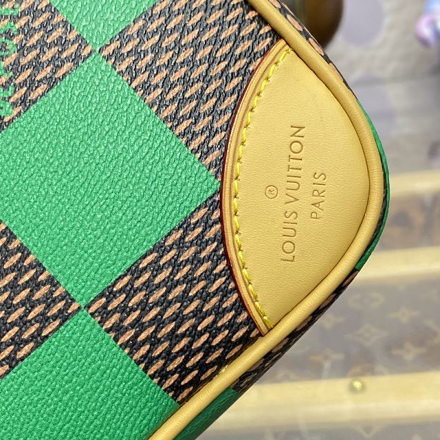 Louis vuitton original damier canvas chess messenger bag N40563 green