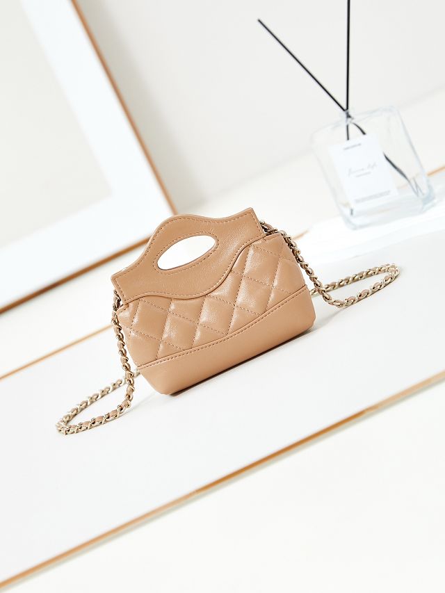 CC original lambskin clutch with chain AP3875 beige