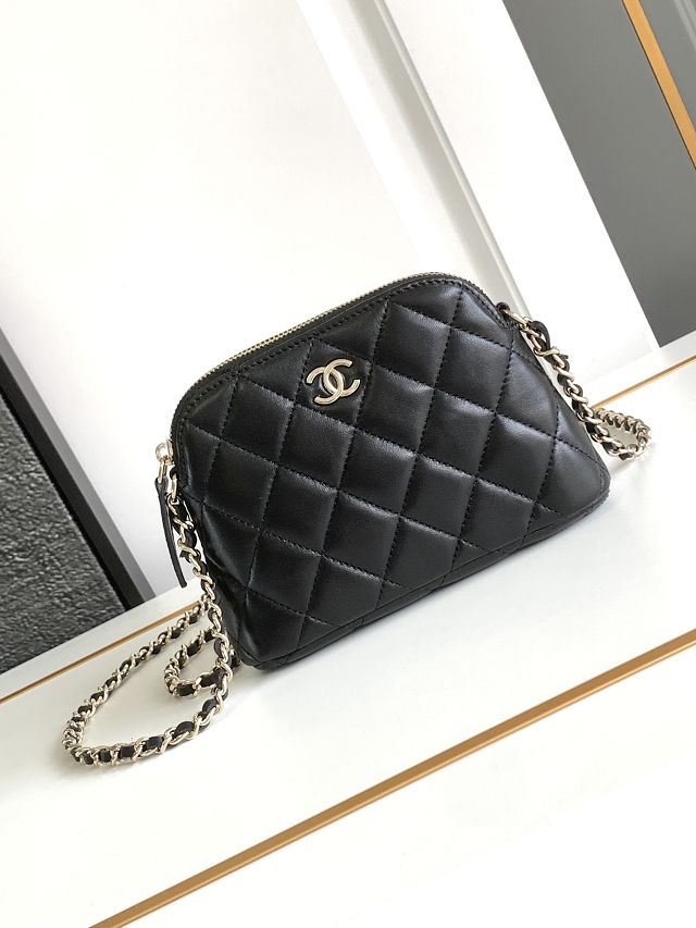 CC original lambskin clutch with chain AP4000 black