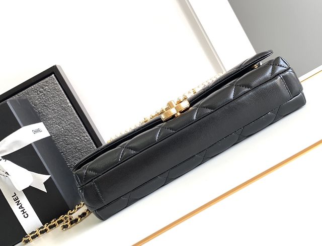 CC original lambskin clutch with chain AP5001 black