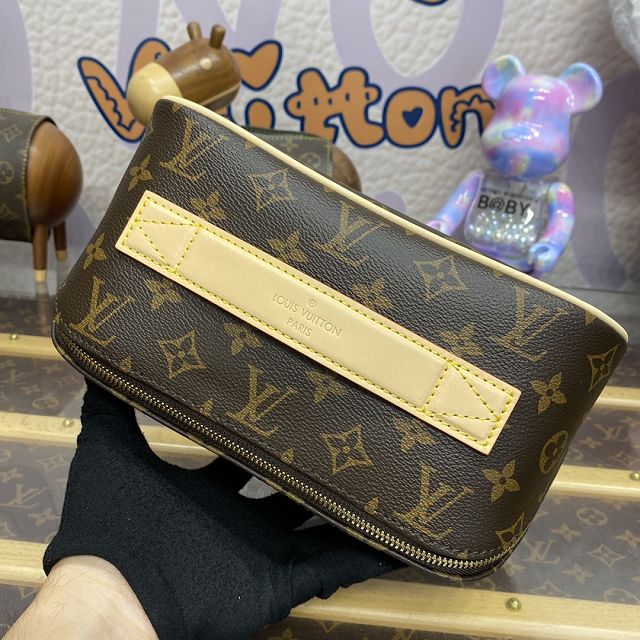 Louis vuitton original monogram canvas toiletry bag M11750