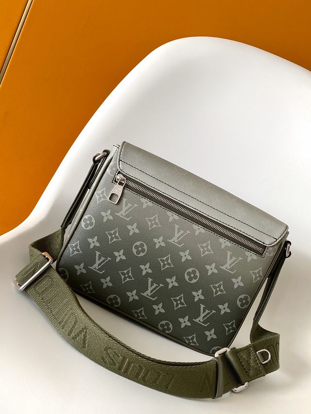 Louis vuitton original monogram canvas district messenger bag M11593 green