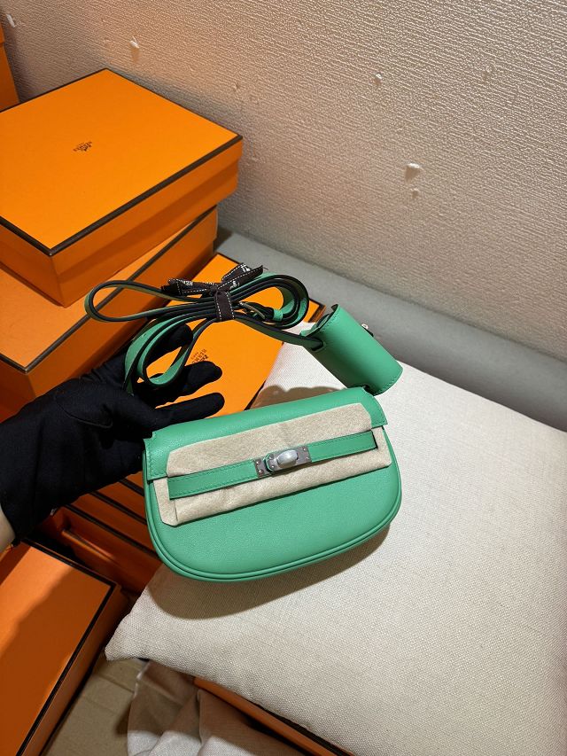 Hermes original swift leather kelly moove bag KM0019 vert comics