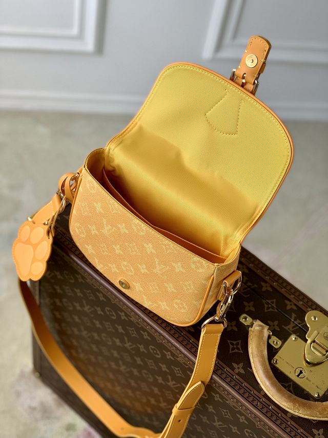 Louis vuitton original monogram canvas montsouris messenger PM m12694 yellow