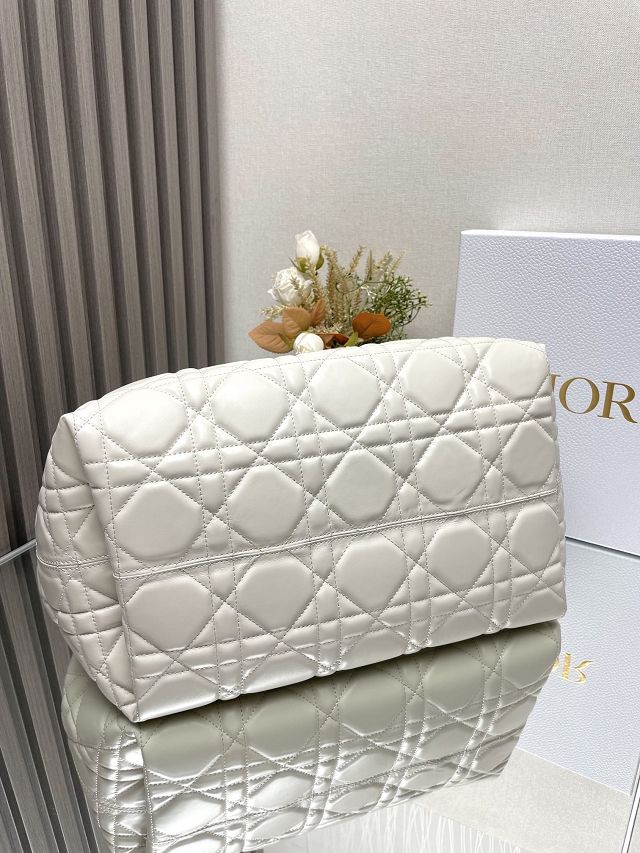 Dior original calfskin large toujours bag M2820 white