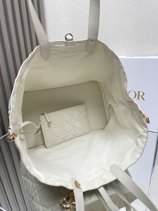 Dior original calfskin large toujours bag M2820 white