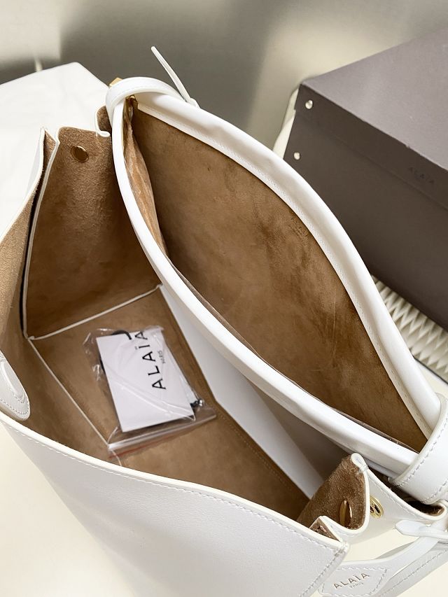 Alaia original calfskin le click medium square bag AL0018 white
