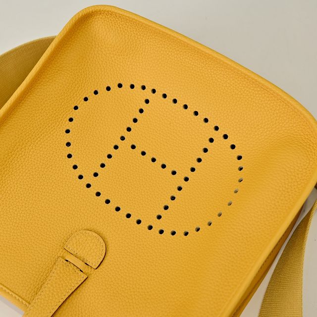 Hermes original togo leather evelyne pm shoulder bag E29 amber