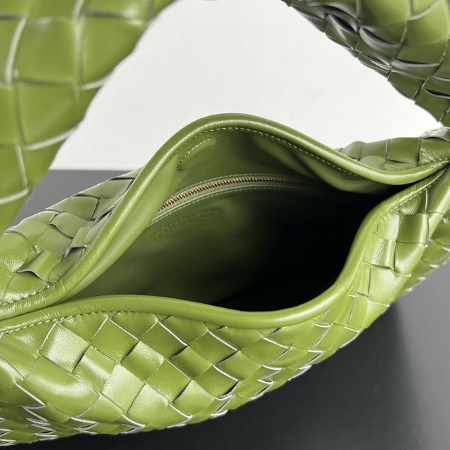 BV original calfskin medium hop bag 796262 matcha