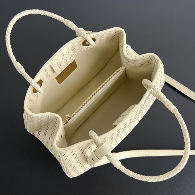 BV original lambskin basket bag 836261 sea salt