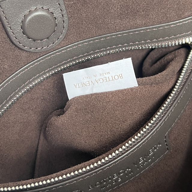 BV original lambskin biblioteca bucket 836020 fondant