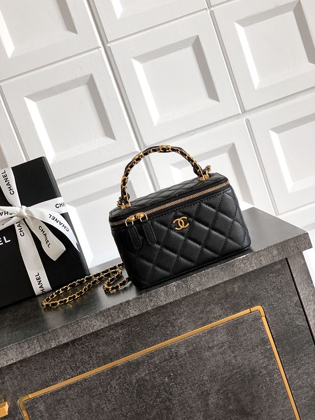 CC original grained calfskin vanity with chain AP5183 black