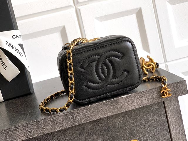 CC original lambskin small vanity with chain AP3937 black
