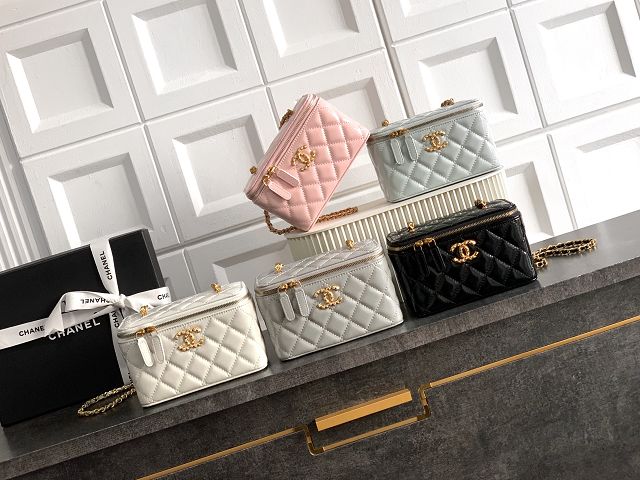 CC original shiny calfskin small vanity with chain AP4530