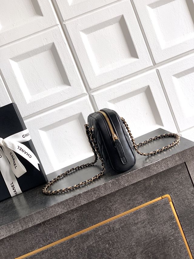 CC original grained calfskin clutch with chain AP5092 black