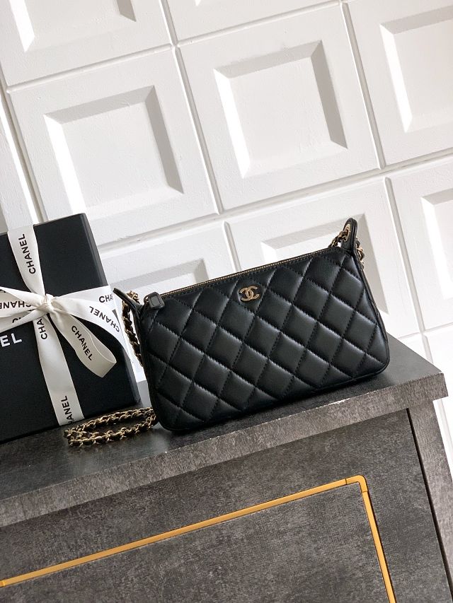 CC original lambskin clutch with chain AP4704 black