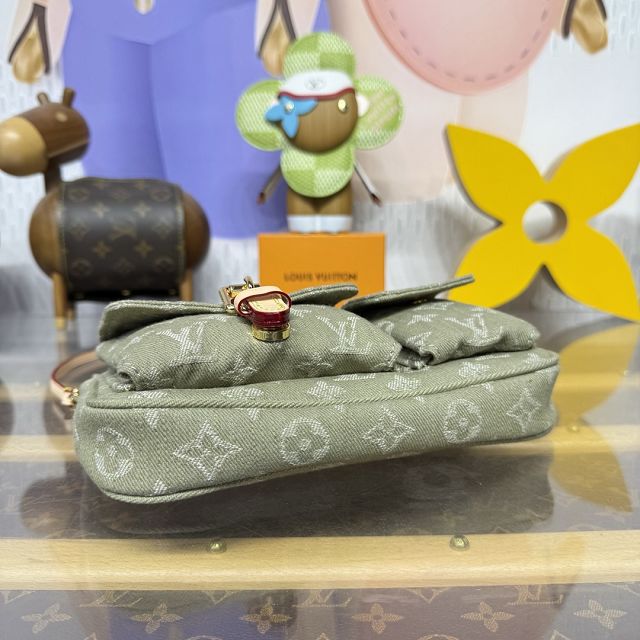 Louis vuitton original denim pochette accessoire cargo M27602 green