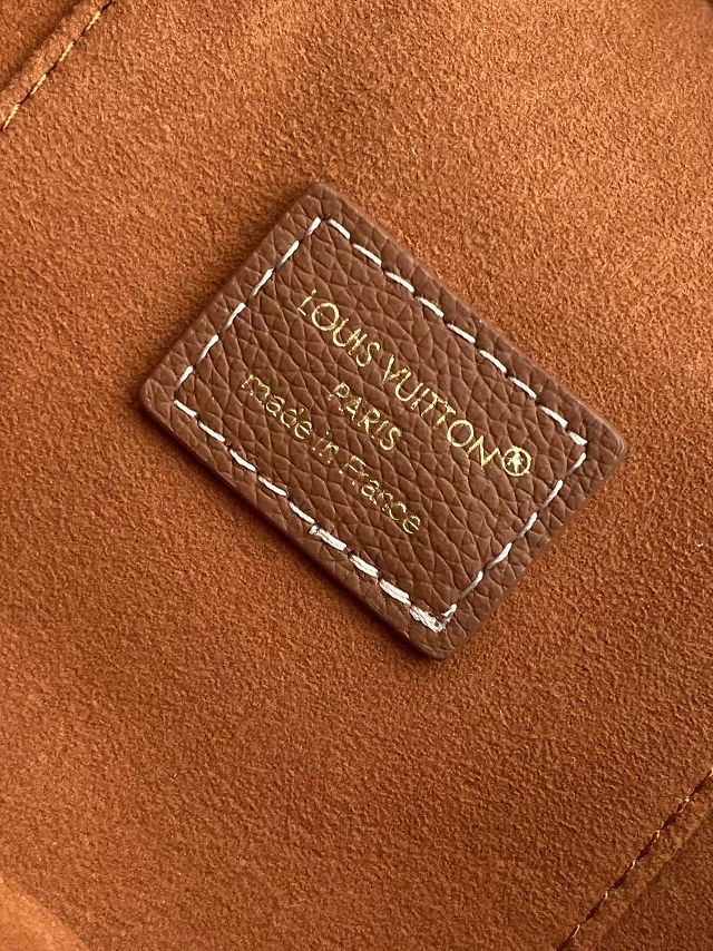Louis vuitton original calfskin low key vanity pouch M27505 brown