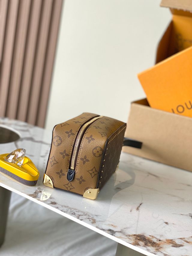 Louis vuitton original monogram reverse  locker dopp kit M29313
