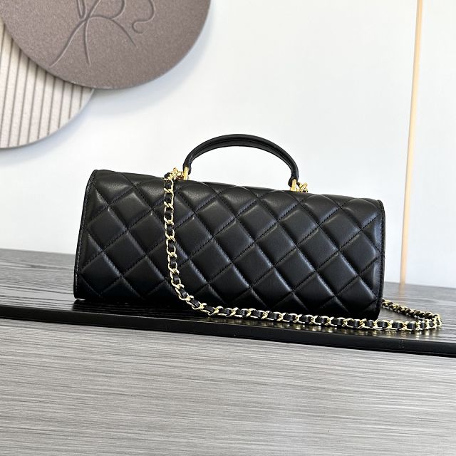 CC lambskin clutch with chain AP5280 black