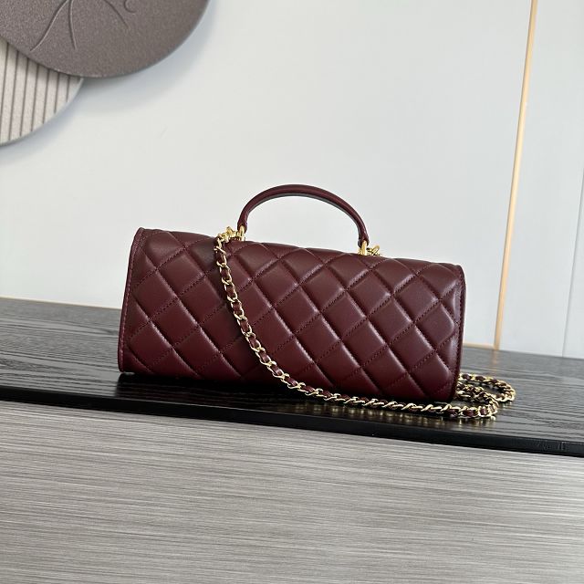 CC lambskin clutch with chain AP5280 bordeaux