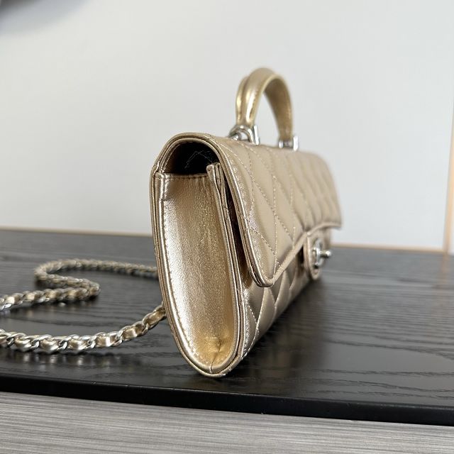 CC lambskin clutch with chain AP5280 gold