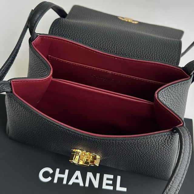 CC grained calfskin small flap bag AS6489 black 