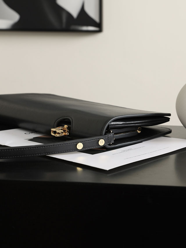 CC calfskin clutch with strap AP6251
