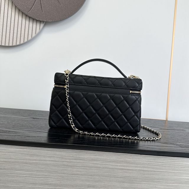 CC grained calfskin large vanity with chain AP5347 black