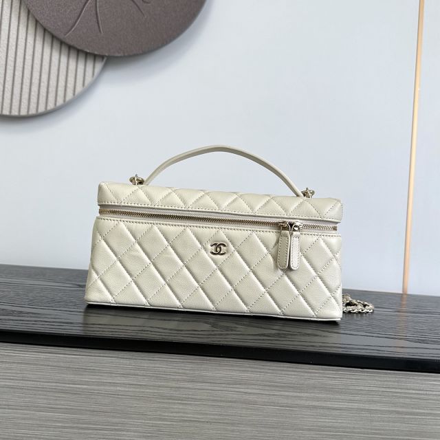 CC grained calfskin vanity with chain AP5436 light beige