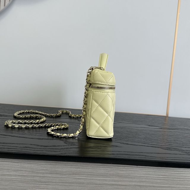 CC grained calfskin vanity with chain AP5436 yellow