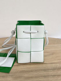 BV original grained calfskin cassette small bucket bag 680217 white