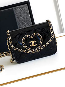 CC original patent calfskin clutch with chain AP4014 black