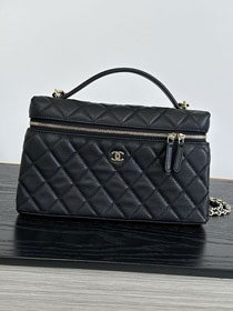 CC grained calfskin large vanity with chain AP5347 black